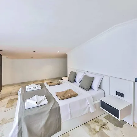 Tanyeli 4 Hotel *